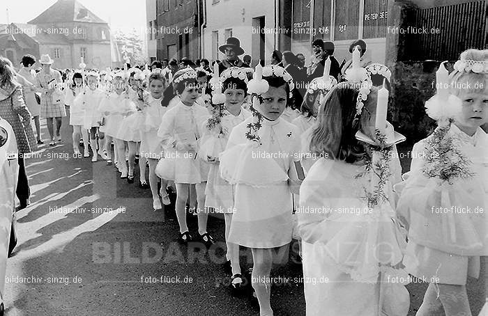 1971 Kinderkommunion in Sinzig: KNSN-014240