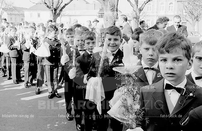 1971 Kinderkommunion in Sinzig: KNSN-014251