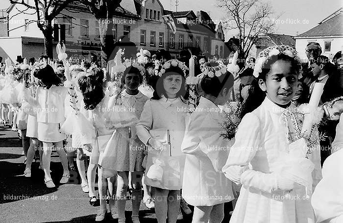 1971 Kinderkommunion in Sinzig: KNSN-014255