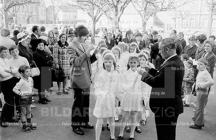 1971 Kinderkommunion in Sinzig: KNSN-014275