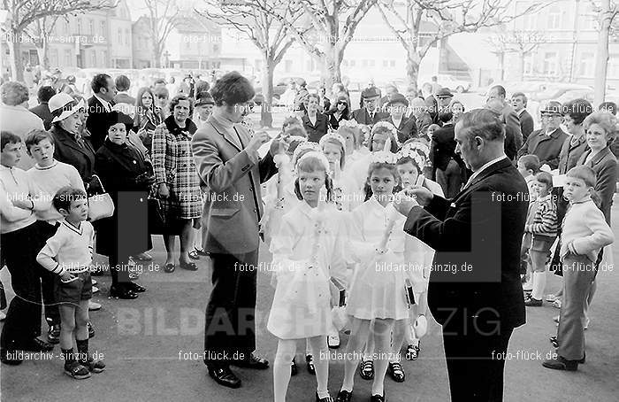 1971 Kinderkommunion in Sinzig: KNSN-014275