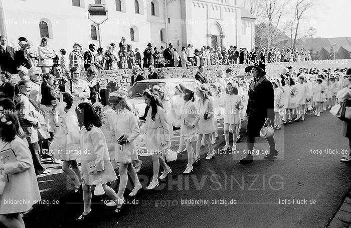 1971 Kinderkommunion in Sinzig: KNSN-014295