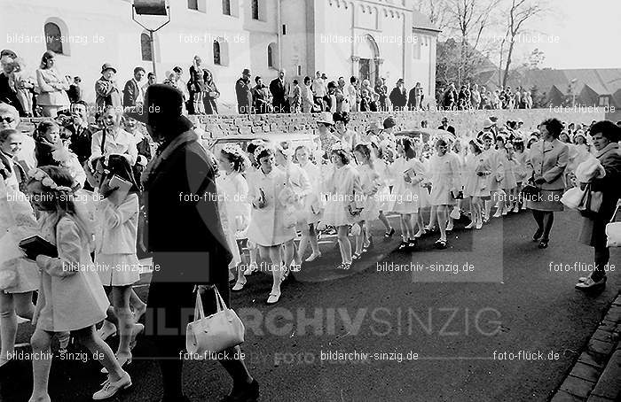 1971 Kinderkommunion in Sinzig: KNSN-014296