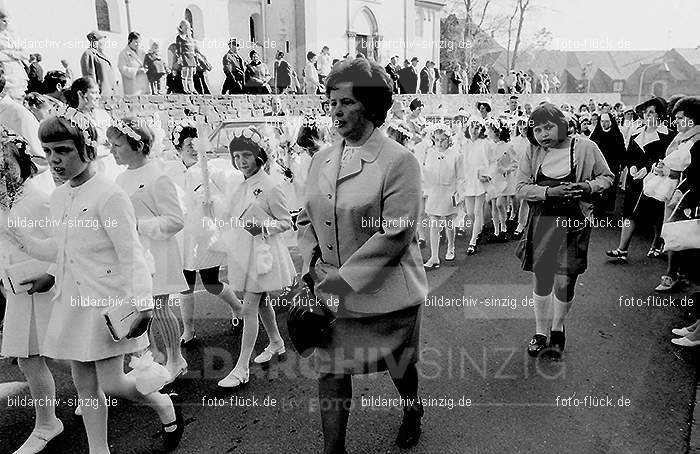 1971 Kinderkommunion in Sinzig: KNSN-014298