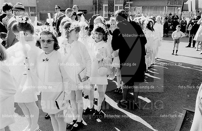 1971 Kinderkommunion in Sinzig: KNSN-014301