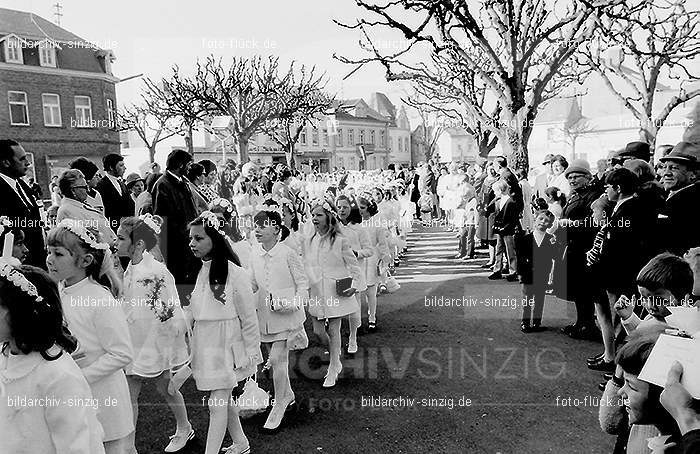 1971 Kinderkommunion in Sinzig: KNSN-014312