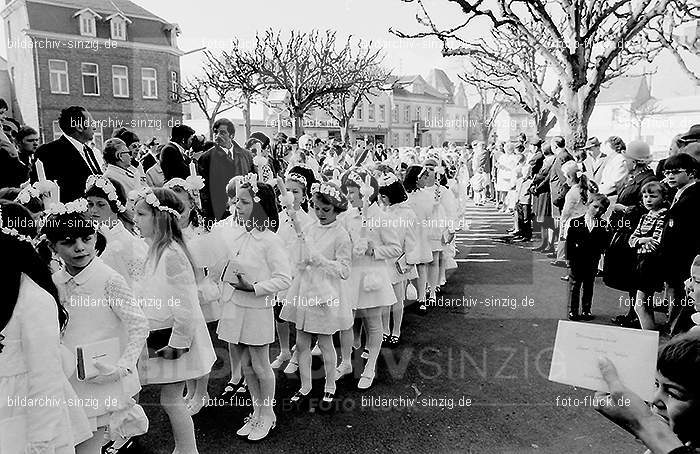 1971 Kinderkommunion in Sinzig: KNSN-014313