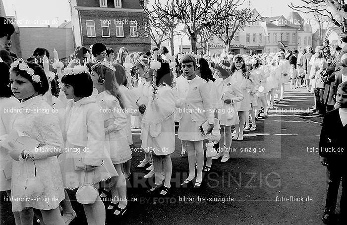 1971 Kinderkommunion in Sinzig: KNSN-014314