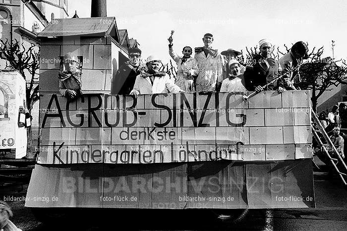 1971 Karnevalsumzug - Veilchendienstag in Sinzig: KRVLSN-014410