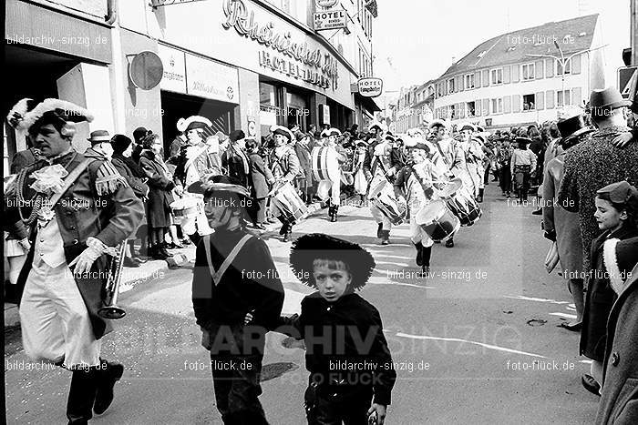 1971 Karnevalsumzug - Veilchendienstag in Sinzig: KRVLSN-014422