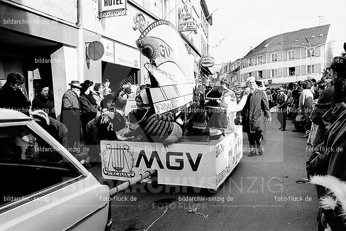 1971 Karnevalsumzug - Veilchendienstag in Sinzig: KRVLSN-014435