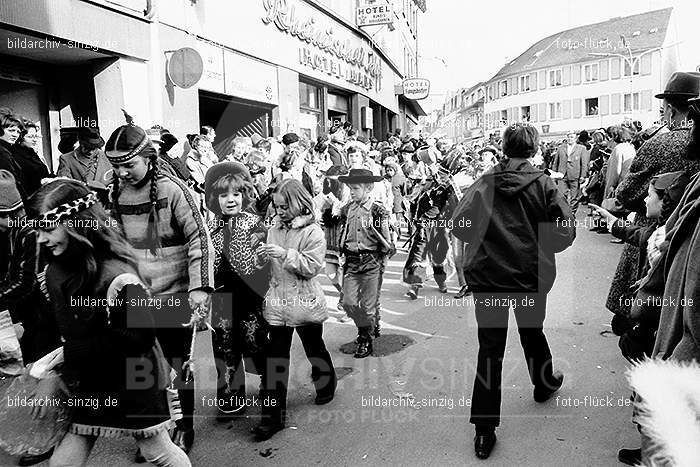 1971 Karnevalsumzug - Veilchendienstag in Sinzig: KRVLSN-014437