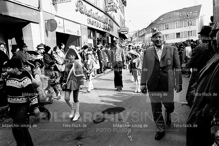 1971 Karnevalsumzug - Veilchendienstag in Sinzig: KRVLSN-014439