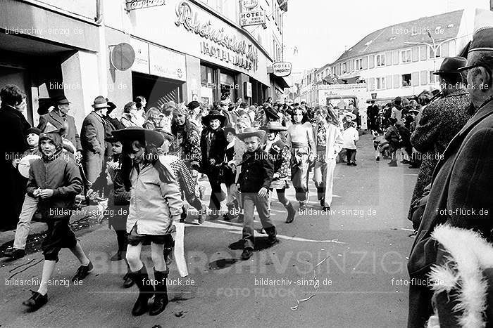 1971 Karnevalsumzug - Veilchendienstag in Sinzig: KRVLSN-014442