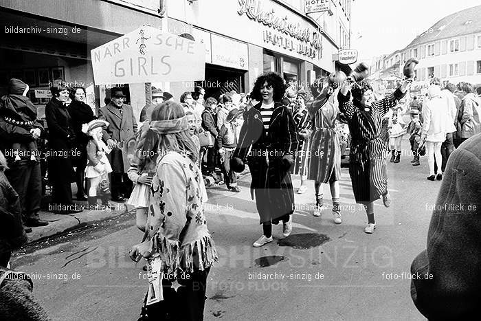 1971 Karnevalsumzug - Veilchendienstag in Sinzig: KRVLSN-014444