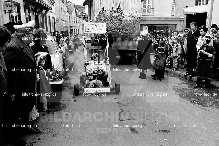 1971 Karnevalsumzug - Veilchendienstag in Sinzig: KRVLSN-014449