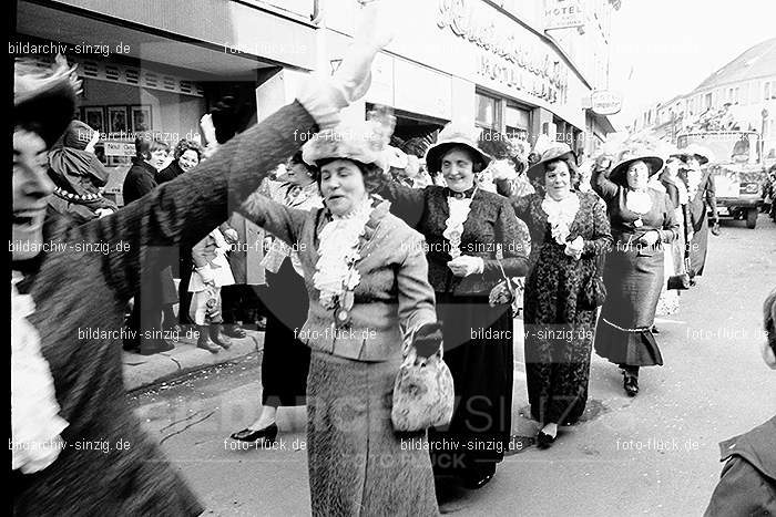 1971 Karnevalsumzug - Veilchendienstag in Sinzig: KRVLSN-014456