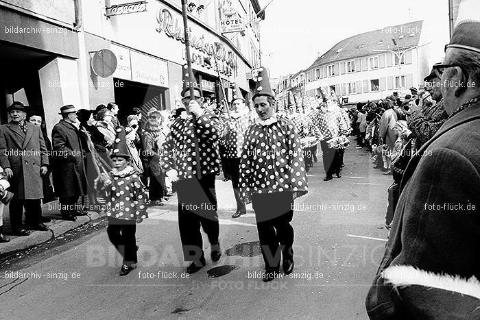 1971 Karnevalsumzug - Veilchendienstag in Sinzig: KRVLSN-014475