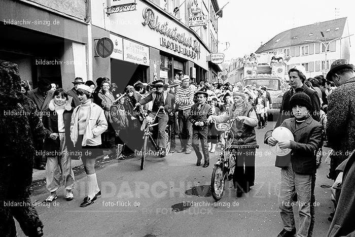 1971 Karnevalsumzug - Veilchendienstag in Sinzig: KRVLSN-014476