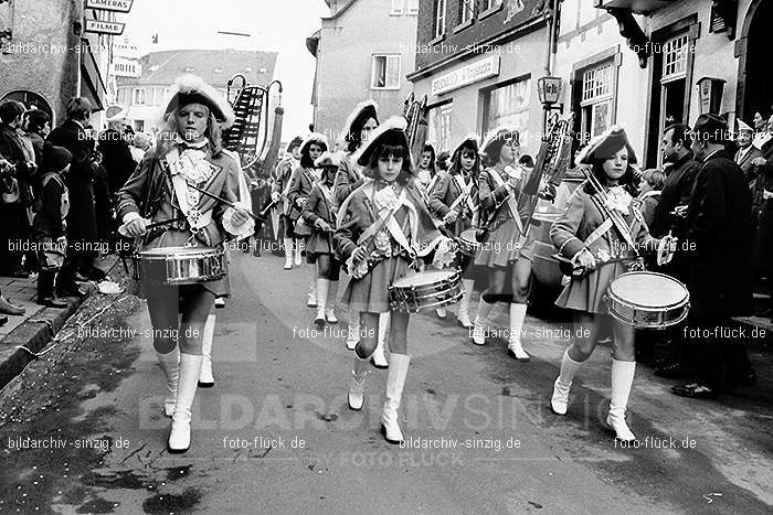1971 Karnevalsumzug - Veilchendienstag in Sinzig: KRVLSN-014495