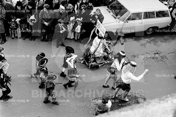 1971 Karnevalsumzug - Veilchendienstag in Sinzig: KRVLSN-014497