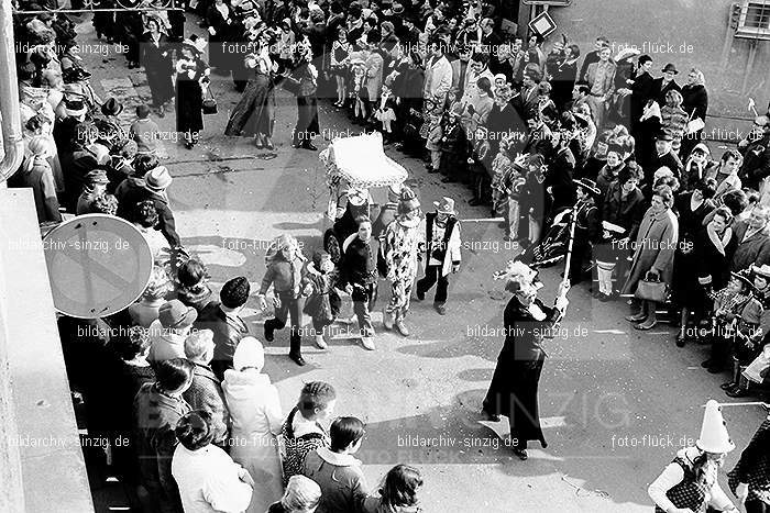 1971 Karnevalsumzug - Veilchendienstag in Sinzig: KRVLSN-014498