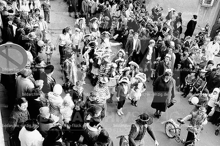 1971 Karnevalsumzug - Veilchendienstag in Sinzig: KRVLSN-014512