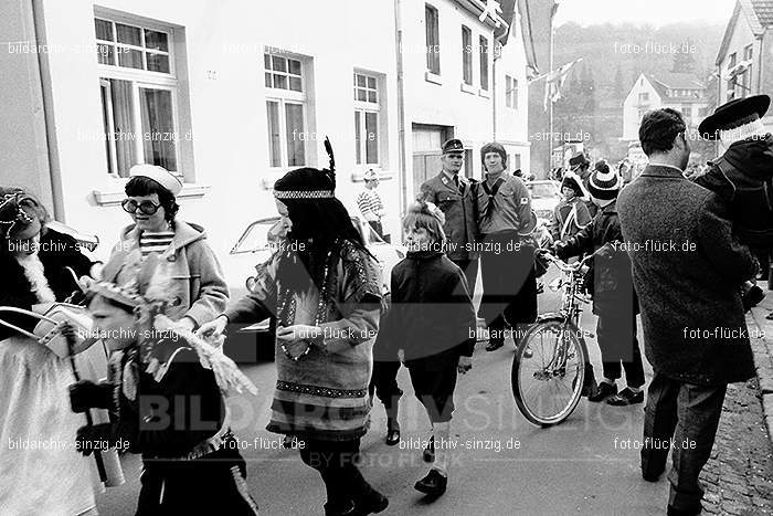 1971 Karnevalsumzug - Veilchendienstag in Sinzig: KRVLSN-014529