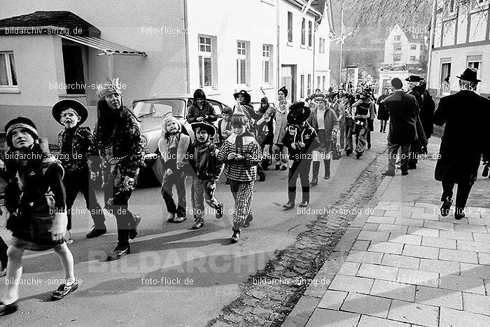 1971 Karnevalsumzug - Veilchendienstag in Sinzig: KRVLSN-014531