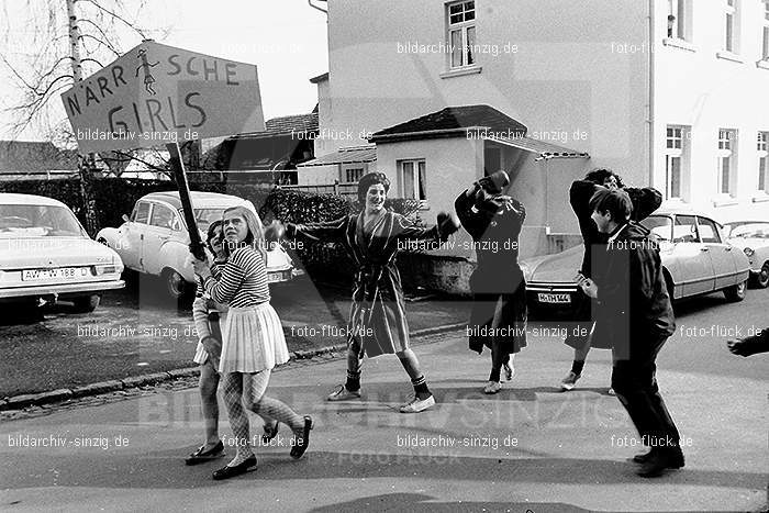 1971 Karnevalsumzug - Veilchendienstag in Sinzig: KRVLSN-014536