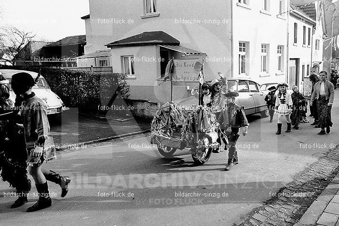 1971 Karnevalsumzug - Veilchendienstag in Sinzig: KRVLSN-014537