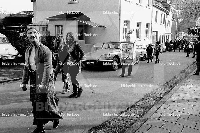 1971 Karnevalsumzug - Veilchendienstag in Sinzig: KRVLSN-014538