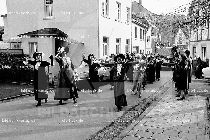 1971 Karnevalsumzug - Veilchendienstag in Sinzig: KRVLSN-014543