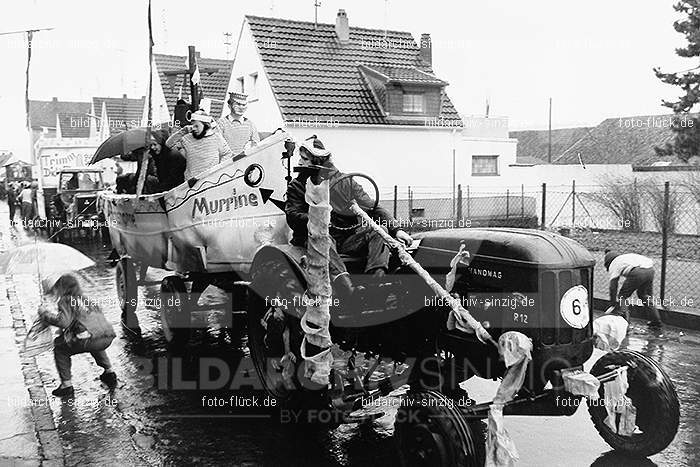 1971/1970 Karnevalsumzug in Westum: KRWS-014568