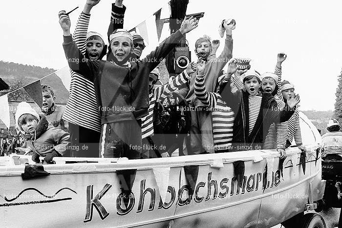 1971/1970 Karnevalsumzug in Westum: KRWS-014602