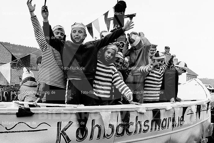 1971/1970 Karnevalsumzug in Westum: KRWS-014603