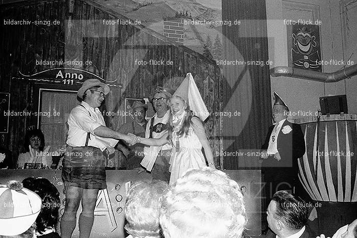 1971/1970 Karneval Ball im Saalherges Westum: KRBLSLWS-014630