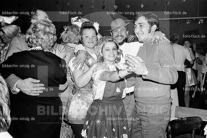 1971/1970 Karneval Ball im Saalherges Westum: KRBLSLWS-014637
