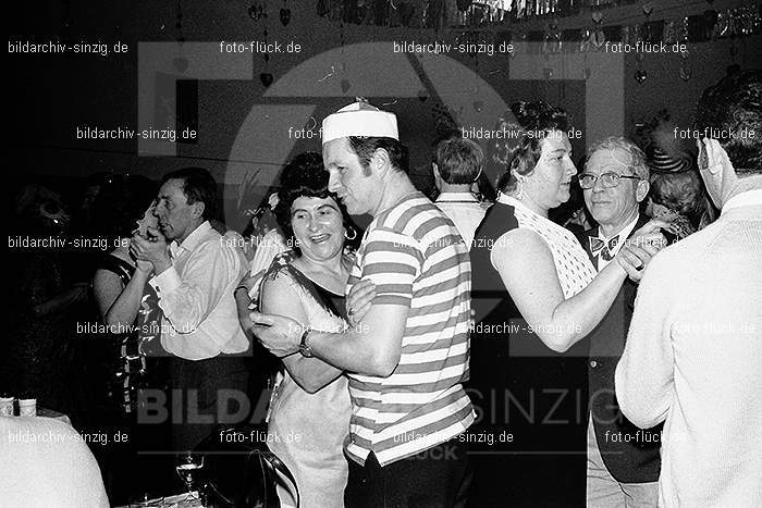 1971/1970 Karneval Ball im Saalherges Westum: KRBLSLWS-014645