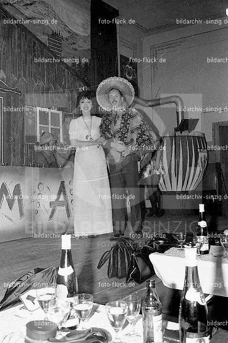 1971/1970 Karneval Ball im Saalherges Westum: KRBLSLWS-014647