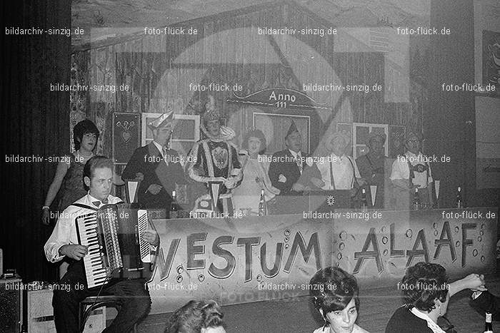 1971/1970 Karneval Ball im Saalherges Westum: KRBLSLWS-014649