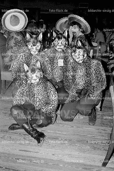 1971/1970 Karneval Ball im Saalherges Westum: KRBLSLWS-014655
