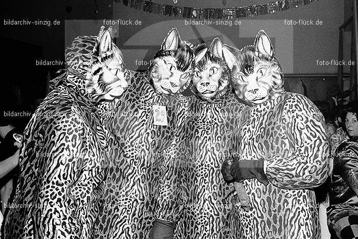 1971/1970 Karneval Ball im Saalherges Westum: KRBLSLWS-014656