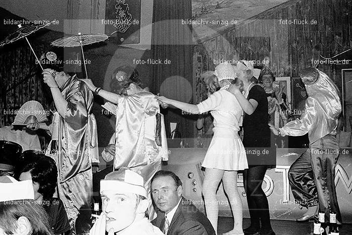 1971/1970 Karneval Ball im Saalherges Westum: KRBLSLWS-014678