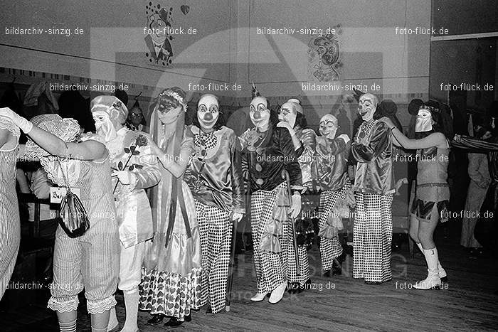 1971/1970 Karneval Ball im Saalherges Westum: KRBLSLWS-014679