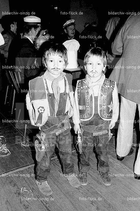 1971/1970 TV-08 Kinderball im Helenensaal Sinzig: TVKNHLSN-014700