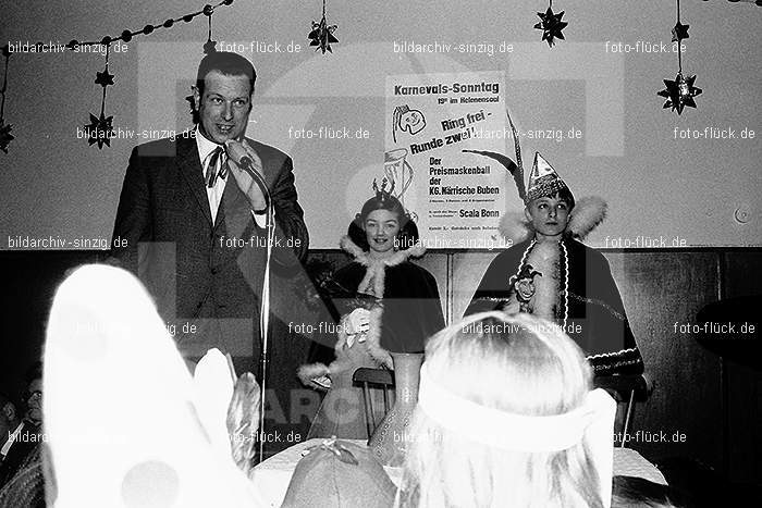 1971/1970 TV-08 Kinderball im Helenensaal Sinzig: TVKNHLSN-014707