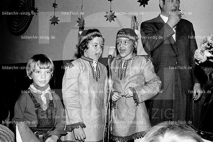 1971/1970 TV-08 Kinderball im Helenensaal Sinzig: TVKNHLSN-014739