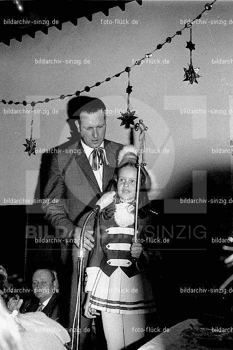 1971/1970 TV-08 Kinderball im Helenensaal Sinzig: TVKNHLSN-014745