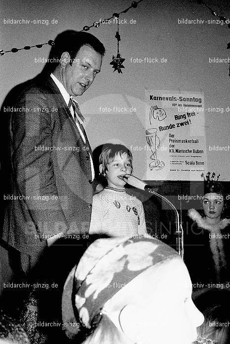 1971/1970 TV-08 Kinderball im Helenensaal Sinzig: TVKNHLSN-014802